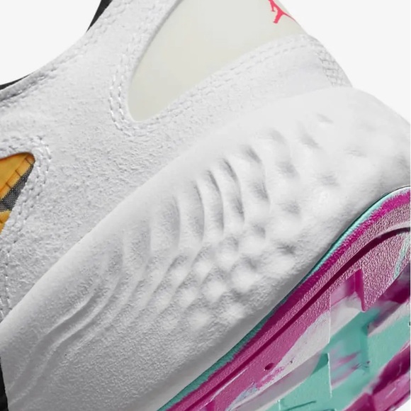 Jordan 2022 Luka Doncic x Jordan Delta 3 Low 'Nitro - Picture 8 of 9